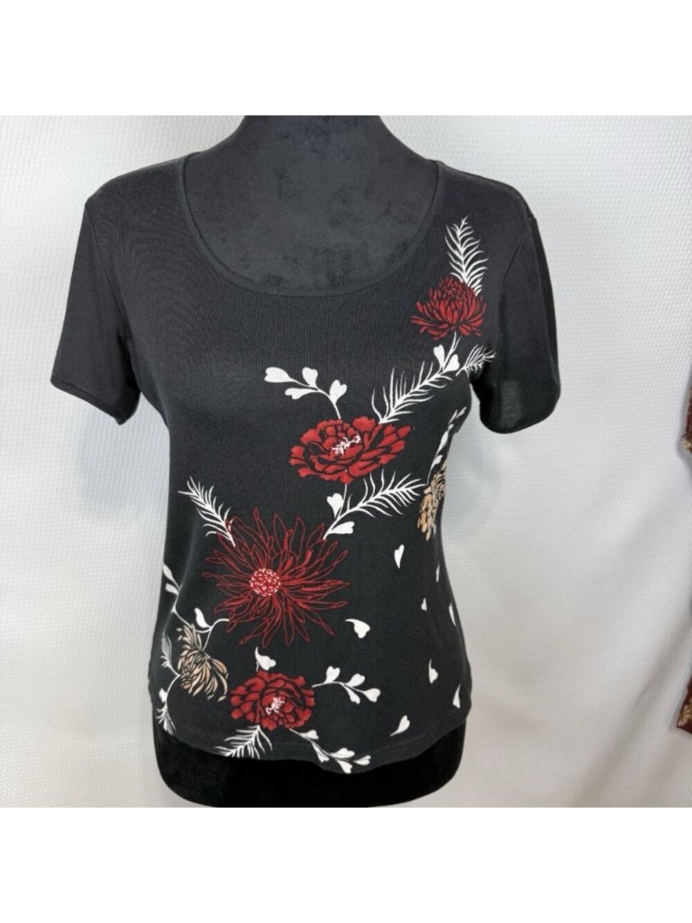 Notations Women’s Silk Cotton Knit Short Sleeve Sz Small Black Floral Front Top